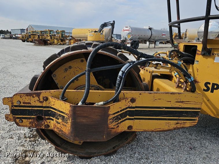 image for item DQ8614 1986 Ingersoll Rand SPF-48 single drum vibratory roller
