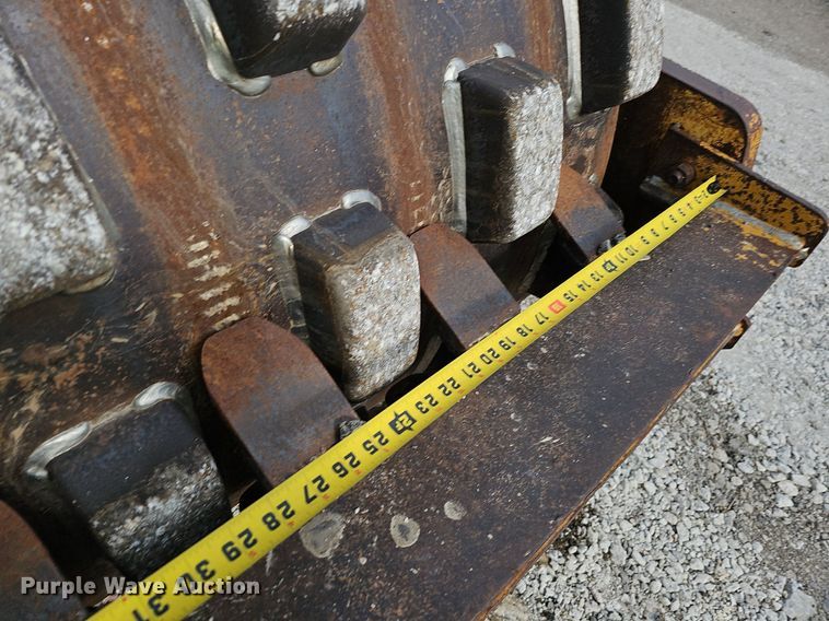 image for item DQ8614 1986 Ingersoll Rand SPF-48 single drum vibratory roller