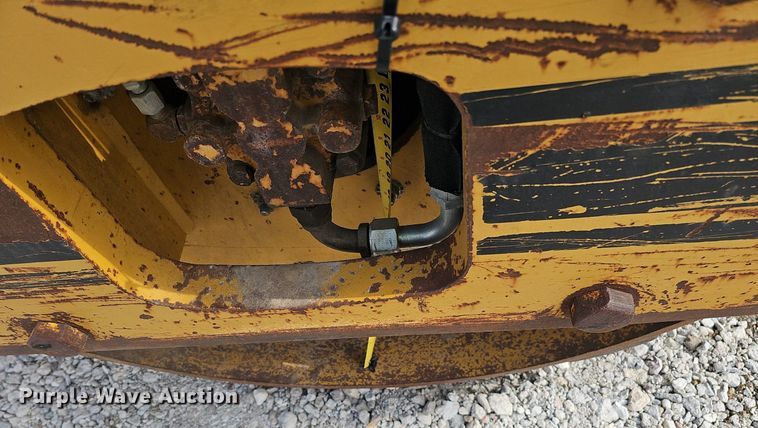 image for item DQ8614 1986 Ingersoll Rand SPF-48 single drum vibratory roller