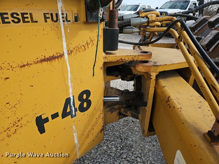 image for item DQ8614 1986 Ingersoll Rand SPF-48 single drum vibratory roller