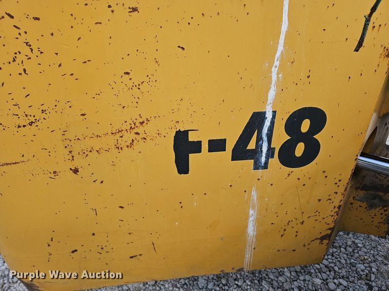 image for item DQ8614 1986 Ingersoll Rand SPF-48 single drum vibratory roller