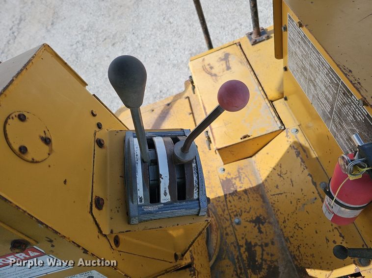 image for item DQ8614 1986 Ingersoll Rand SPF-48 single drum vibratory roller