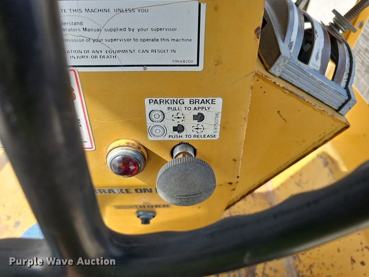 image for item DQ8614 1986 Ingersoll Rand SPF-48 single drum vibratory roller