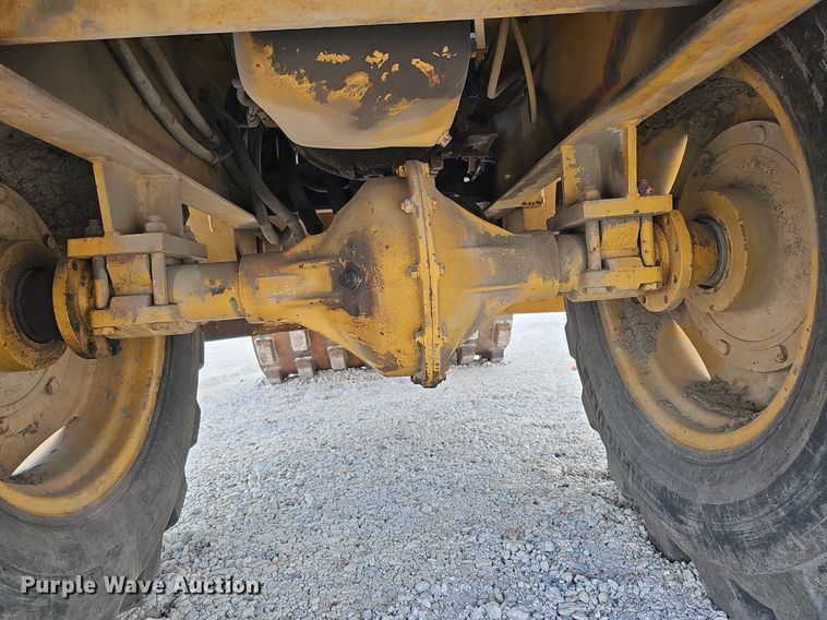 image for item DQ8614 1986 Ingersoll Rand SPF-48 single drum vibratory roller