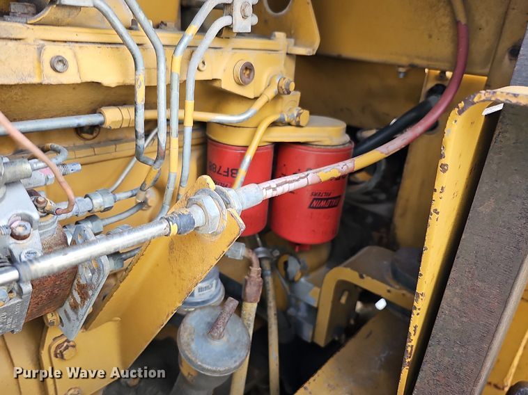 image for item DQ8614 1986 Ingersoll Rand SPF-48 single drum vibratory roller