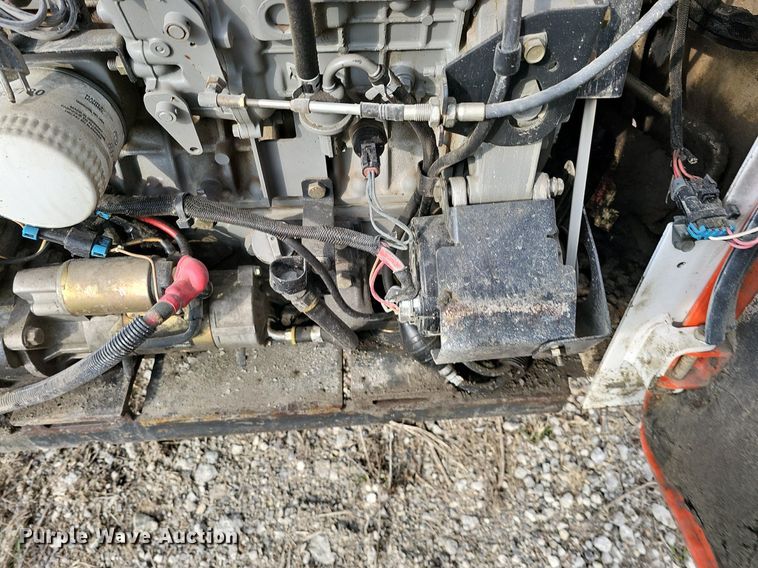 image for item DQ8617 2007 Bobcat S330 skid steer loader