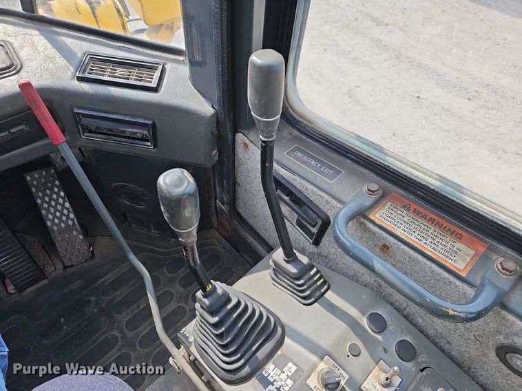 image for item DQ8620 1999 Komatsu WA180-3L wheel loader