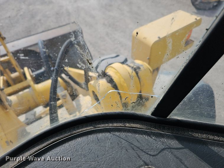 image for item DQ8620 1999 Komatsu WA180-3L wheel loader