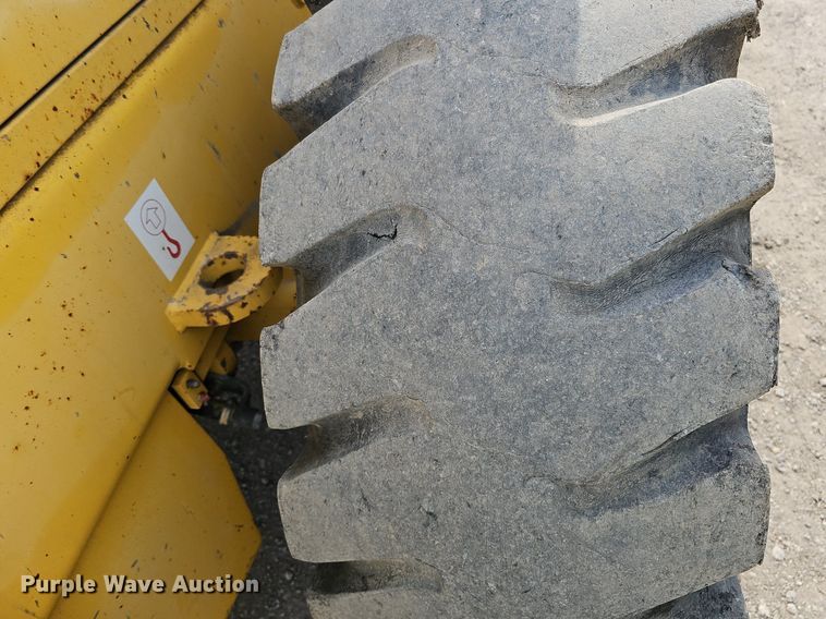 image for item DQ8620 1999 Komatsu WA180-3L wheel loader