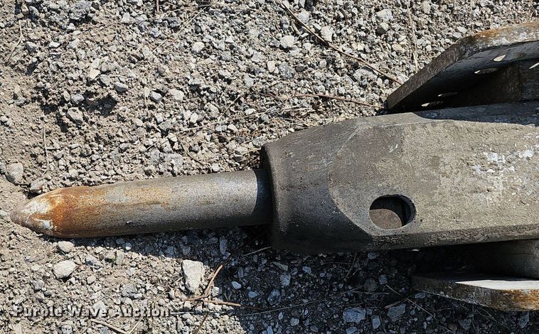 image for item DQ8627 FRD FX55WB-50 skid steer breaker