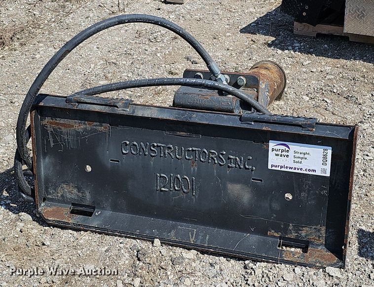 image for item DQ8628 2013 Bobcat HB980 skid steer breaker