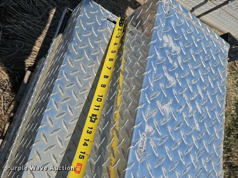 image for item DQ8630 (17) toolboxes