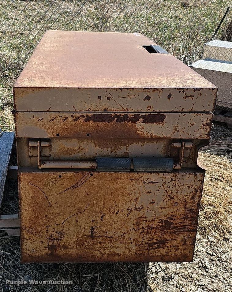 image for item DQ8630 (17) toolboxes