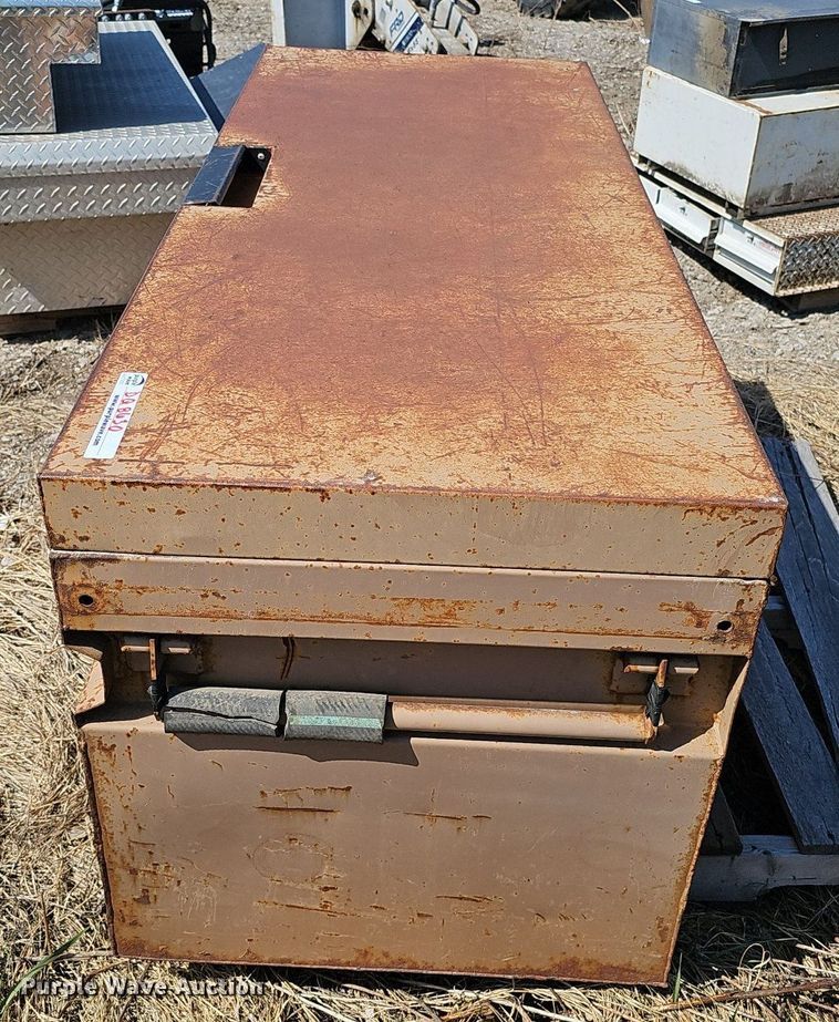 image for item DQ8630 (17) toolboxes