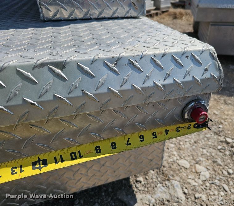 image for item DQ8630 (17) toolboxes