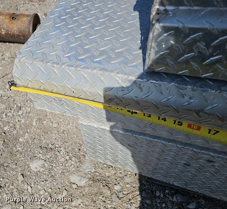 image for item DQ8630 (17) toolboxes