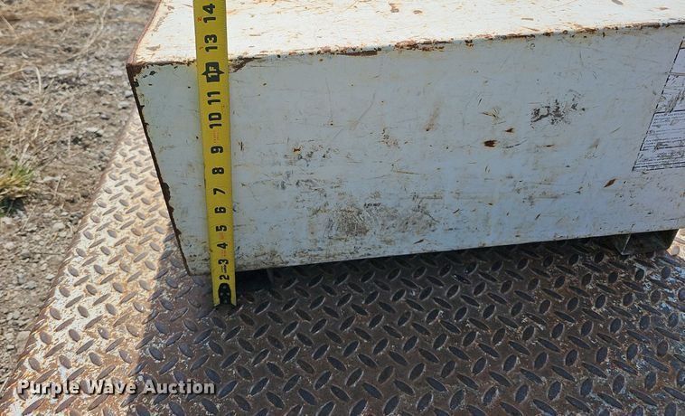 image for item DQ8630 (17) toolboxes