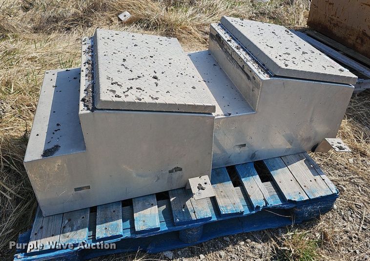 image for item DQ8630 (17) toolboxes