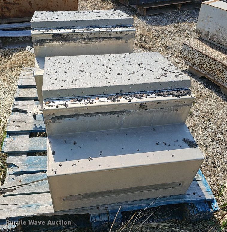 image for item DQ8630 (17) toolboxes