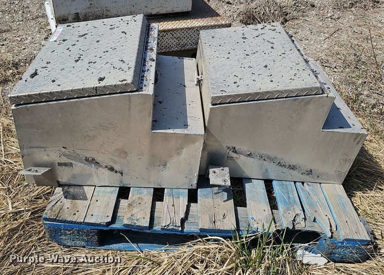 image for item DQ8630 (17) toolboxes