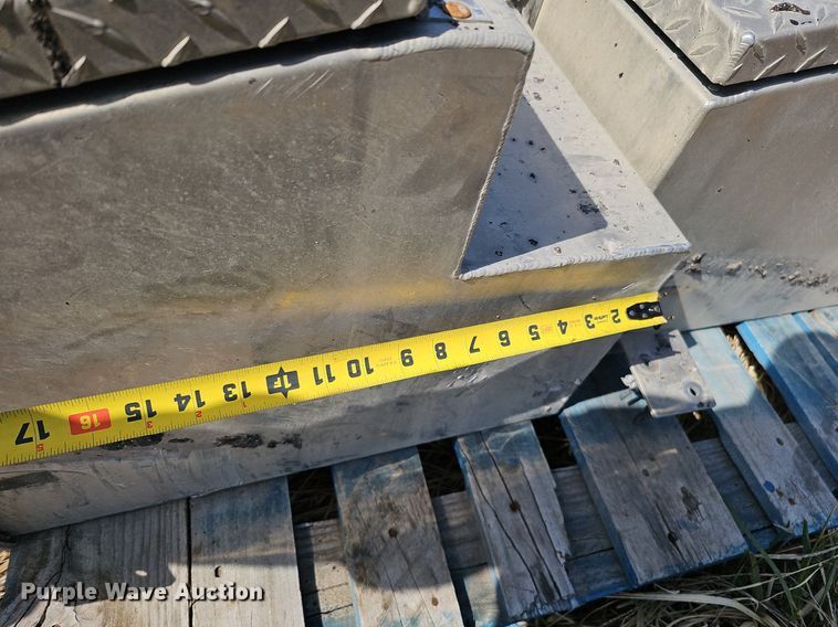 image for item DQ8630 (17) toolboxes