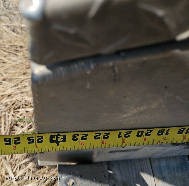 image for item DQ8630 (17) toolboxes