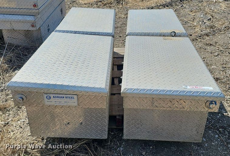 image for item DQ8631 (13) toolboxes