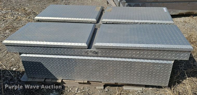 image for item DQ8631 (13) toolboxes