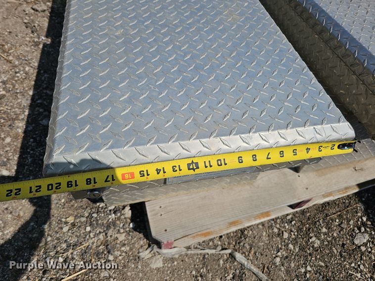 image for item DQ8631 (13) toolboxes