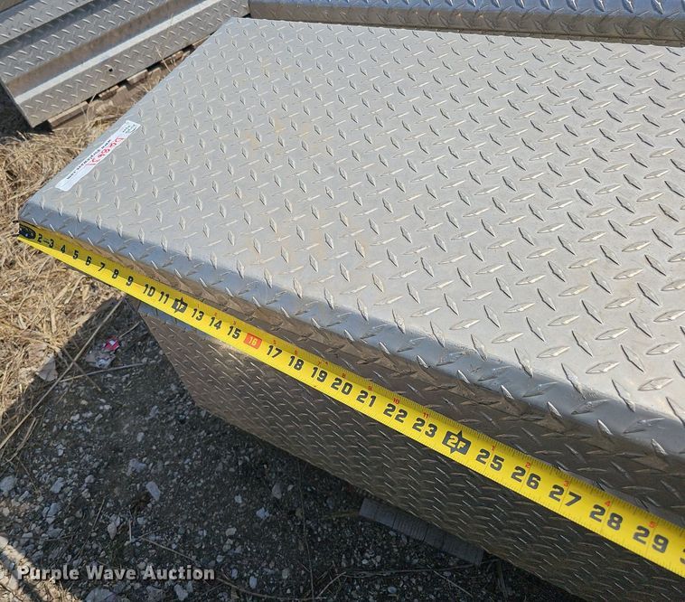 image for item DQ8631 (13) toolboxes