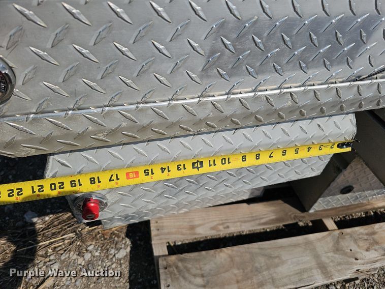 image for item DQ8631 (13) toolboxes