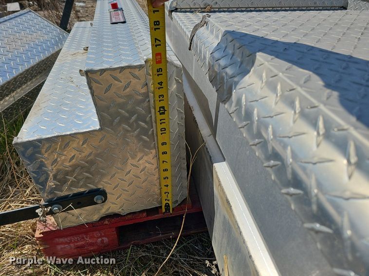 image for item DQ8631 (13) toolboxes