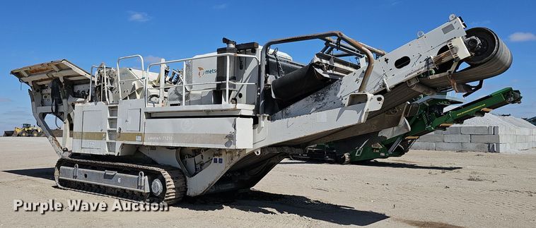 image for item DQ8635 2005 Metso Lokotrack LT1213S crusher