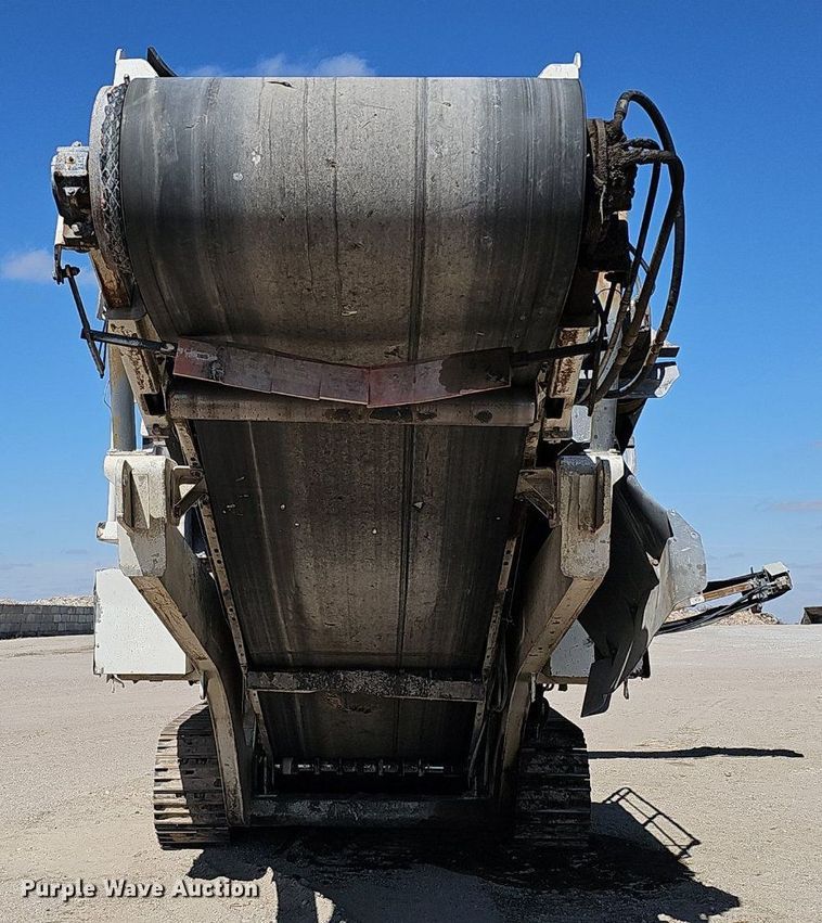 image for item DQ8635 2005 Metso Lokotrack LT1213S crusher