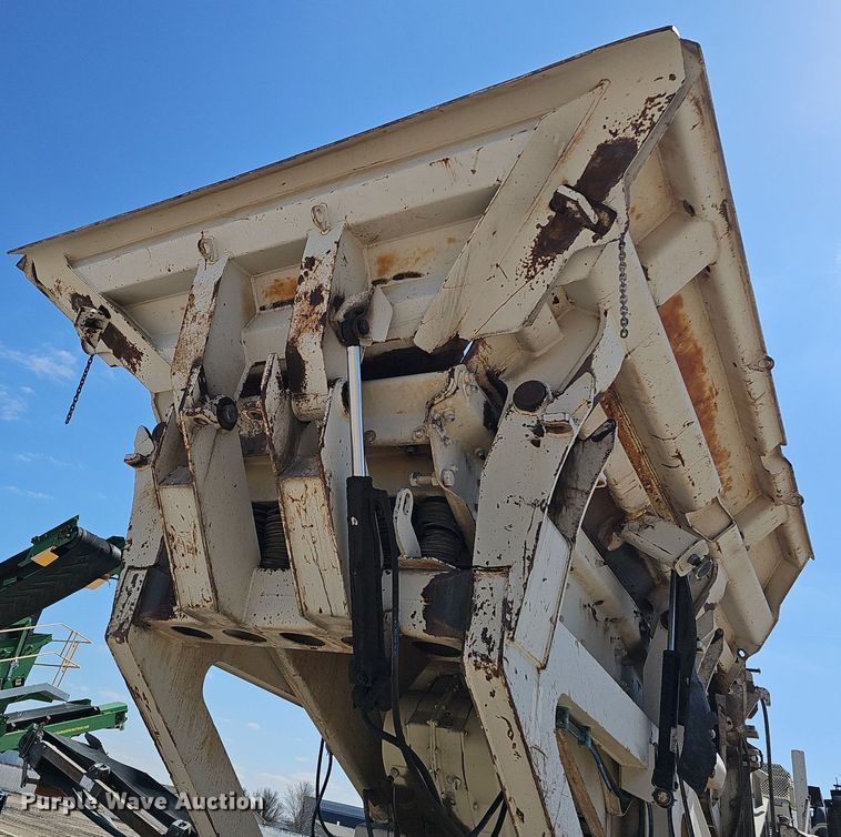 image for item DQ8635 2005 Metso Lokotrack LT1213S crusher