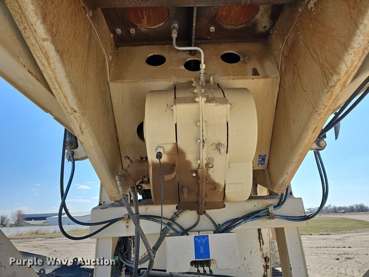 image for item DQ8635 2005 Metso Lokotrack LT1213S crusher