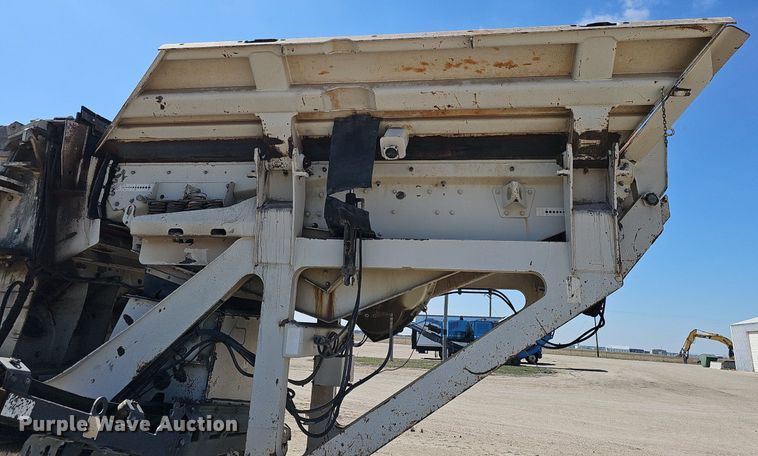 image for item DQ8635 2005 Metso Lokotrack LT1213S crusher