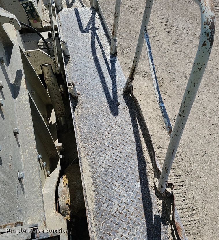 image for item DQ8635 2005 Metso Lokotrack LT1213S crusher