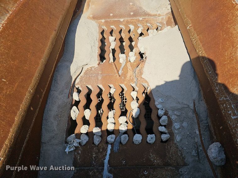 image for item DQ8635 2005 Metso Lokotrack LT1213S crusher