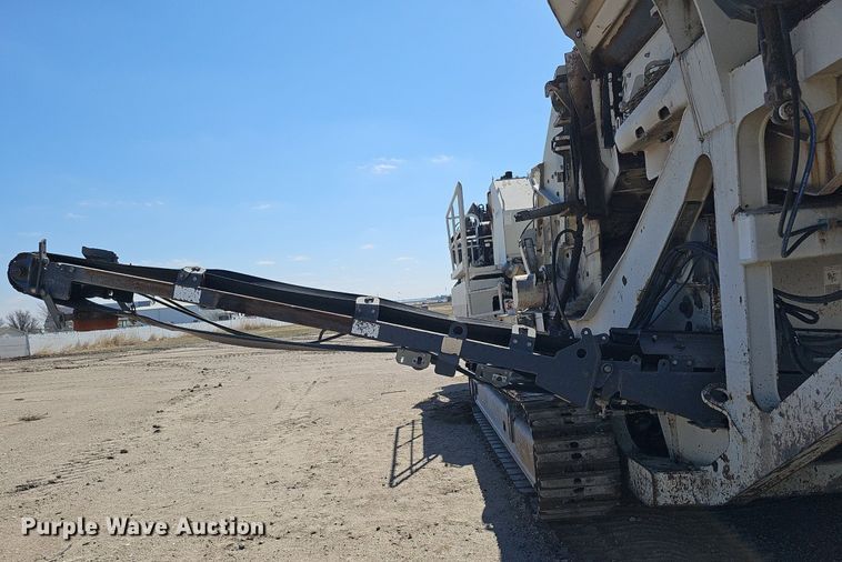 image for item DQ8635 2005 Metso Lokotrack LT1213S crusher