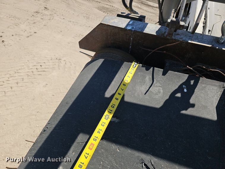 image for item DQ8635 2005 Metso Lokotrack LT1213S crusher