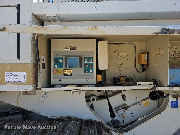 image for item DQ8635 2005 Metso Lokotrack LT1213S crusher