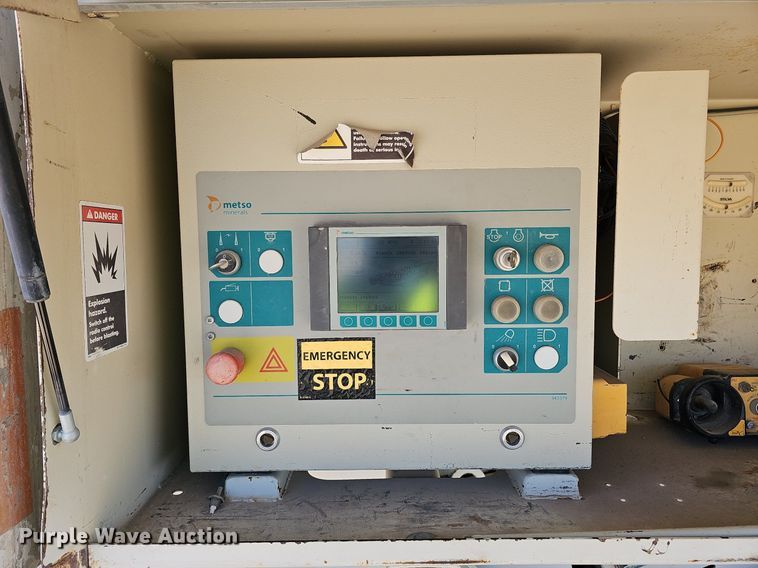 image for item DQ8635 2005 Metso Lokotrack LT1213S crusher