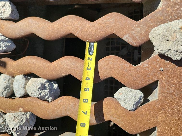 image for item DQ8635 2005 Metso Lokotrack LT1213S crusher