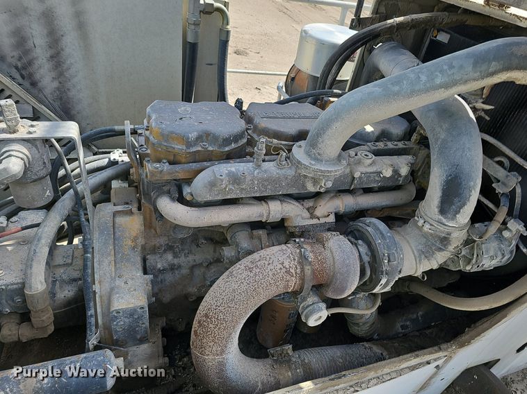 image for item DQ8635 2005 Metso Lokotrack LT1213S crusher