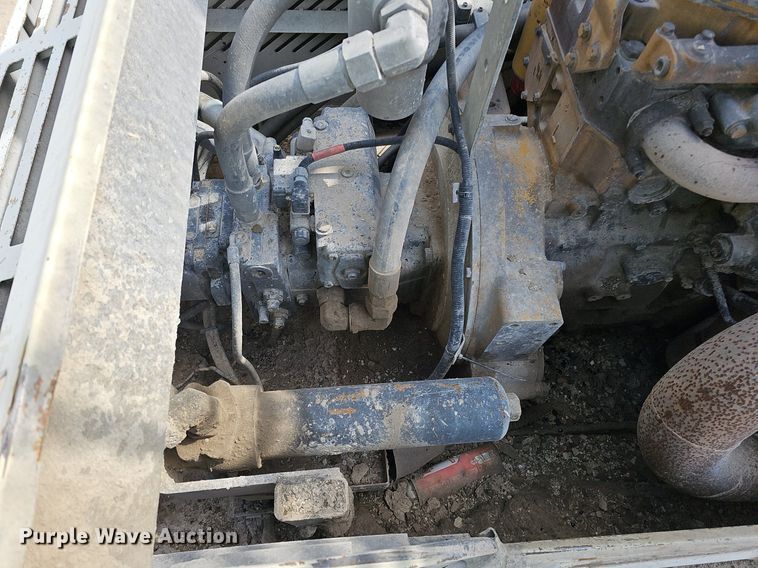 image for item DQ8635 2005 Metso Lokotrack LT1213S crusher