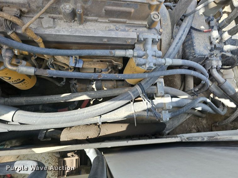 image for item DQ8635 2005 Metso Lokotrack LT1213S crusher