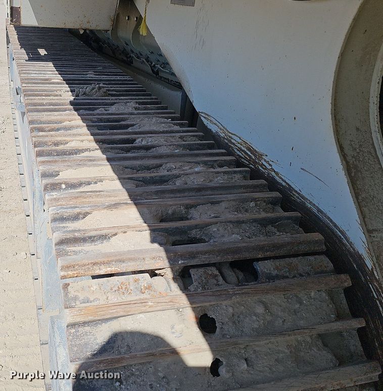 image for item DQ8635 2005 Metso Lokotrack LT1213S crusher