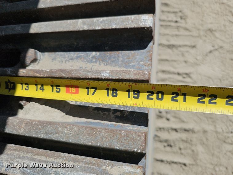 image for item DQ8635 2005 Metso Lokotrack LT1213S crusher