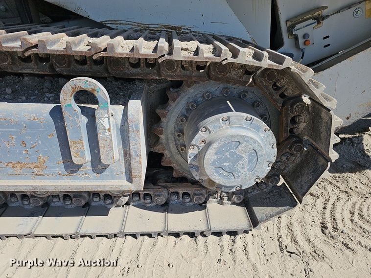 image for item DQ8635 2005 Metso Lokotrack LT1213S crusher